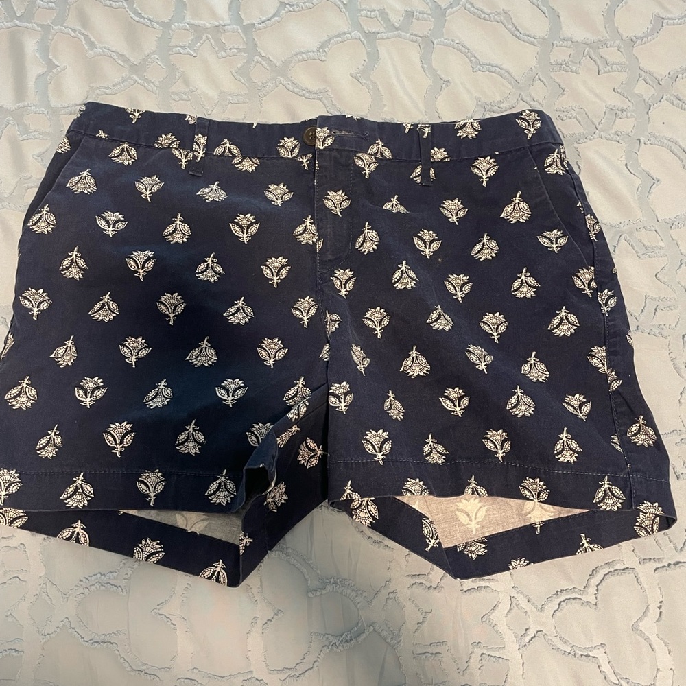womens old navy shorts size 8